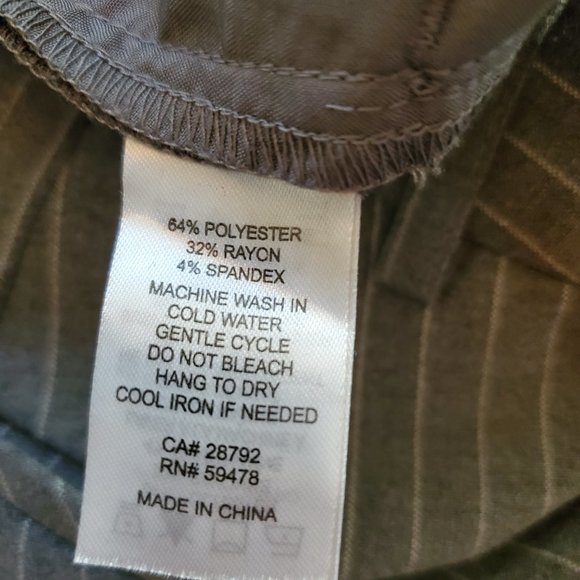 Adrienne Vittadini Women's Gray Pinstriped Dress Pants, Size 6 - Picture 5 of 9